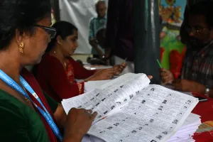 नई दिल्ली : तेजी से बढ़ रही है एसआईआर प्रक्रिया; अब तक 37,77,15,220 न्यूमेरेशन फॉर्म डिजिटाइ