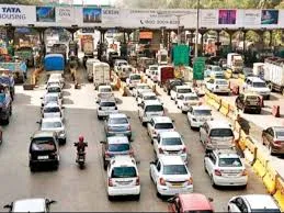 मुंबई : दहिसर टोल प्लाजा को मूल स्थान से 20 मीटर आगे कर दिया गया स्थानांतरित; परिवहन मंत्री ने भीड़भाड़ कम करने की दिशा में एक कदम बताया