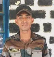 मुंबई : अग्निवीर की मां ने बॉम्बे हाई कोर्ट में अर्जी देकर भारतीय सेना के शहीद सैनिकों को मिलने वाले डेथ बेनिफिट्स में बराबरी की मांग की 