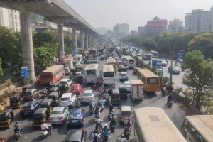 भिवंडी-ठाणे रोड पर भीषण ट्रैफिक जाम... 18 किमी में लग रहे 3 घंटे