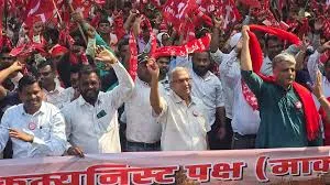 पालघर में प्रशासन द्वारा स्थानीय मांगें मान लेने के बाद कम्युनिस्ट पार्टी ऑफ़ इंडिया (मार्क्सिस्ट) ने 60 KM लंबा मार्च टाला