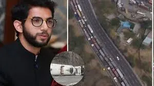 मुंबई-पुणे एक्सप्रेसवे यातायात अराजकता पर ठाकरे ने महाराष्ट्र सरकार की आलोचना की