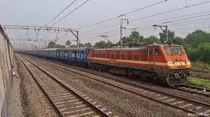 मुंबई : महानगरी एक्सप्रेस का समय बदला, इन ट्रेनों की टाइमिंग भी चेंज