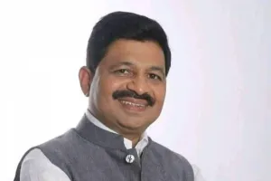 वसई-विरार ड्रग्स मामला...  विधानसभा में विधायक विलास तरे ने सबूत के तौर पर सौंपी सीडी