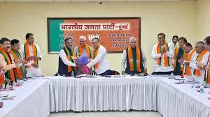 मुंबई : बीएमसी में जीत के बाद BJP ने घोषित की मुंबई की टीम, उत्तर भारतीयों को तवज्जो, जानें कौन क्या बना?
