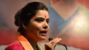 मुंबई : मुंबईकरों को हल्के में लिया गया, सिर्फ़ कॉन्ट्रैक्ट पर ध्यान दिया गया; सिस्टम को निष्पक्ष बनाएँगे  - मेयर रितु तावड़े 