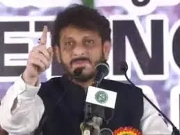 मुंबई : नक्सलवाद और आतंकवाद को जड़ से खत्म कर देना चाहिए : वारिस पठान