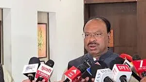  मुंबई : कंस्ट्रक्शन सेक्टर को राहत, खुदाई रॉयल्टी माफ और नॉन-एग्रीकल्चरल परमिशन ऑनलाइन ₹ 83.7 6 