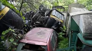 मुंबई : मनपा ने हटाए पुराने वाहन, स्क्रैपिंग अभियान तेज
