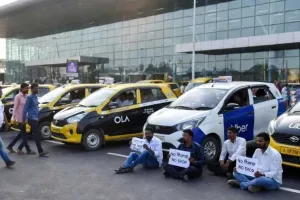 महाराष्ट्र : नागपुर एयरपोर्ट पर ओला-उबर चालकों का धरना... प्रशासन मौन-यात्री बेहाल