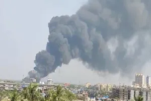 मुंबई : मानखुर्द वेस्ट यार्ड में लेवल 1 आग लगी 