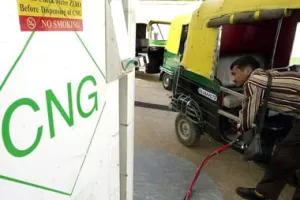 CNG फिर महंगी: दिल्ली में 2 दिनों में दूसरी बढ़ोतरी, मुंबई में कीमत ₹84 प्रति किलो पहुंची