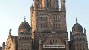 मुंबई : बीएमसी  ने वार्ड-वाइज प्लान और सख्त पेनल्टी के साथ कंस्ट्रक्शन और डेमोलिशन वेस्ट मैनेजमेंट को सख्त किया