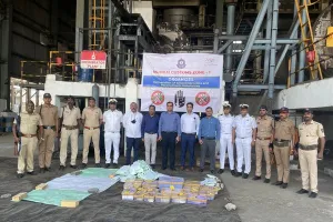 मुंबई एयरपोर्ट पर ₹132.9 करोड़ की कोकीन जब्त, DRI ने दो बड़े ड्रग्स स्मगलिंग रैकेट का किया भंडाफोड़