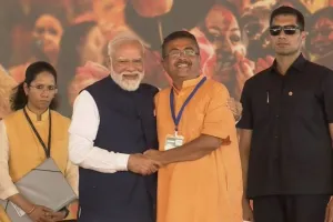 पश्चिम बंगाल में BJP का ऐतिहासिक उदय, सुवेंदु अधिकारी ने राज्य के पहले BJP मुख्यमंत्री के रूप में ली शपथ