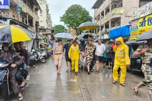 मुंबई: मॉनसून से निपटने के लिए मुंबई प्रशासन तैयार, 30000 पुलिसकर्मी संभालेंगे मोर्चा, हेल्पलाइन नंबर जारी