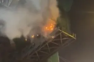 मुंबई मेट्रो लाइन-2बी के निर्माण स्थल पर लगी आग, किसी के हताहत होने की खबर नहीं, जांच के आदेश