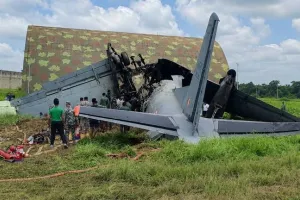 असम के जोरहाट एयरबेस पर IAF का AN-32 विमान क्रैश, 5 जवानों की मौत