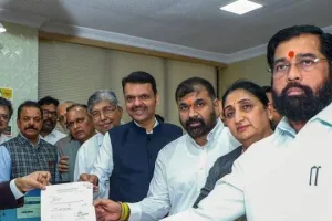 उद्धव ठाकरे को एक और बड़ा झटका: सचिन अहीर शिंदे गुट में शामिल, विधान परिषद के उपसभापति पद के लिए भरा नामांकन