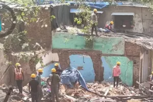 गोरेगांव-मुलुंड लिंक रोड परियोजना के लिए 234 अवैध संरचनाएं हटाई गईं, काम को मिली रफ्तार