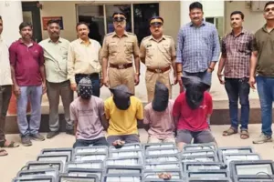 मुंबई: हनुमान जयंती समारोह के दौरान 40 हैलोजन लाइट चोरी करने वाले 4 आरोपी गिरफ्तार