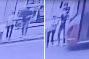 कांदिवली में BEST बस ने 2 पैदल यात्रियों को मारी टक्कर, CCTV में कैद हुई घटना