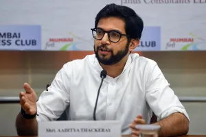 मुंबई : राज्य और देश में कई मुद्दों को लेकर जनता परेशान है और इसी नाराजगी को लेकर लोग सामने आ रहे हैं--आदित्य ठाकरे 