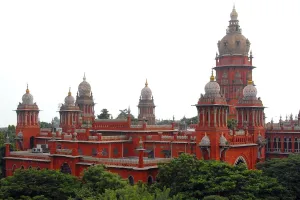 मद्रास उच्च न्यायालय का बड़ा फैसला: 'धोखाधड़ी या ब्लैकमेल से बना शारीरिक संबंध सहमति नहीं है'