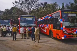 मुंबई : रेल यात्रियों को बड़ी राहत, मुंबई-पुणे रूट पर आज से चलेंगी एसटी की 200 अतिरिक्त बसें