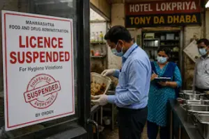 पुणे: खाद्य सुरक्षा उल्लंघन पर फूड एंड ड्रग एडमिनिस्ट्रेशन सख्त, लाइसेंस निलंबित