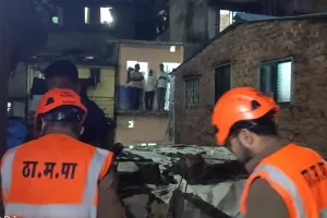 मुंब्रा : दर्दनाक हादसा: बालकनी का स्लैब गिरने से 13 वर्षीय बच्ची की मौत