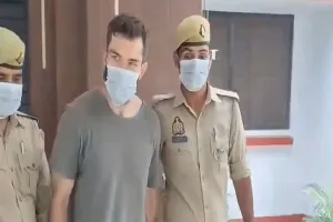 भारत-नेपाल सीमा पर अमेरिकी नागरिक जॉर्डन ब्राउन गिरफ्तार: वैध दस्तावेजों के बिना भारत में प्रवेश करने का मामला