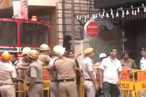 कोलकाता के होटल में भीषण आग से मचा हड़कंप, 9 लोगों की मौत; बांग्लादेशी नागरिक भी शामिल, कई घायल