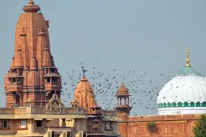 मथुरा श्रीकृष्ण जन्मभूमि को लेकर संतों का बड़ा ऐलान, कारसेवा की तैयारी तेज