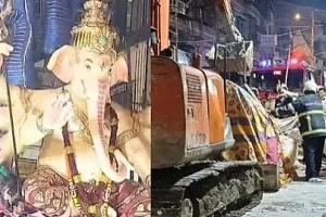  मुंबई: गणेश आगमन के दौरान भारी प्रतिमा गिरने से 2 की मौत, 5 घायल