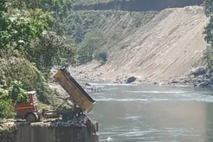 छत्रपति संभाजीनगर : रासायनिक कचरे के अवैध डंपिंग का बड़ा खुलासा, मुख्य सरगना यूपी से गिरफ्तार
