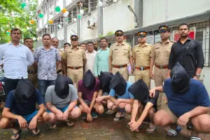 मुंबई: एडमिशन के नाम पर ठगी, 10 इंजीनियर गिरफ्तार