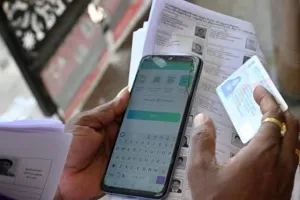 मुंबई : SIR से नाम कटा तो वोटर लिस्ट में कैसे जुड़वाएं? चुनाव आयोग ने जारी किया पूरा प्रोसेस