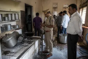 नालासोपारा जिला परिषद स्कूल में कुकर फटने से मची अफरा-तफरी