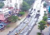 मुंबई में परेल हिंदमाता के पास हाइवे पर पादचारी पुल का निर्माण...