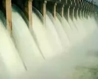 महाराष्ट्र में मराठवाड़ा क्षेत्र के जयकवाड़ी बाध से आज लगातार तीसरे दिन भी पानी छोड़ा गया